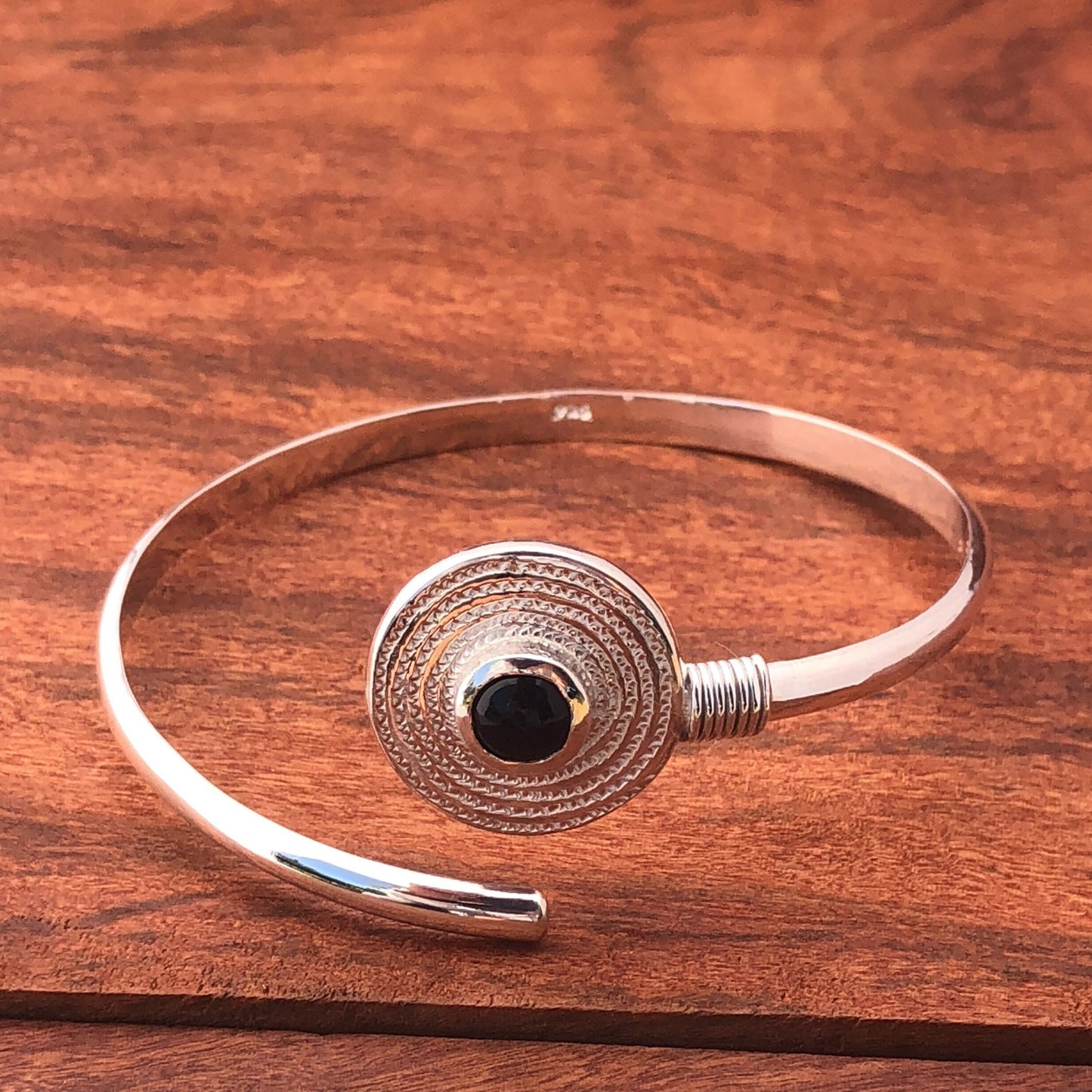 Ndoro Onyx Spiral Cuff Bangle